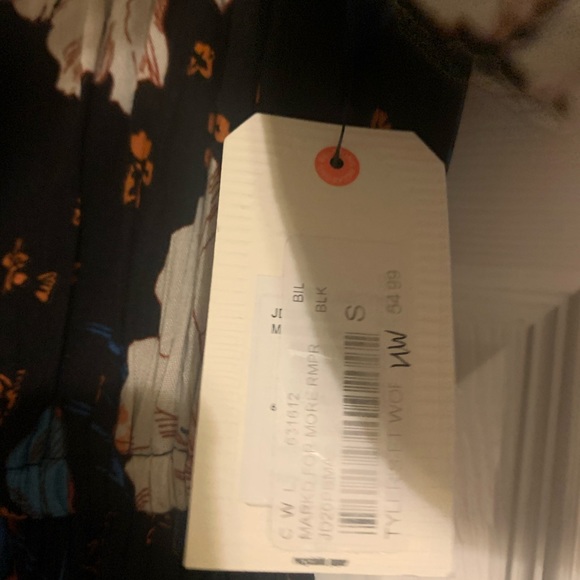 Brand new long sleeve dress - Picture 4 of 5